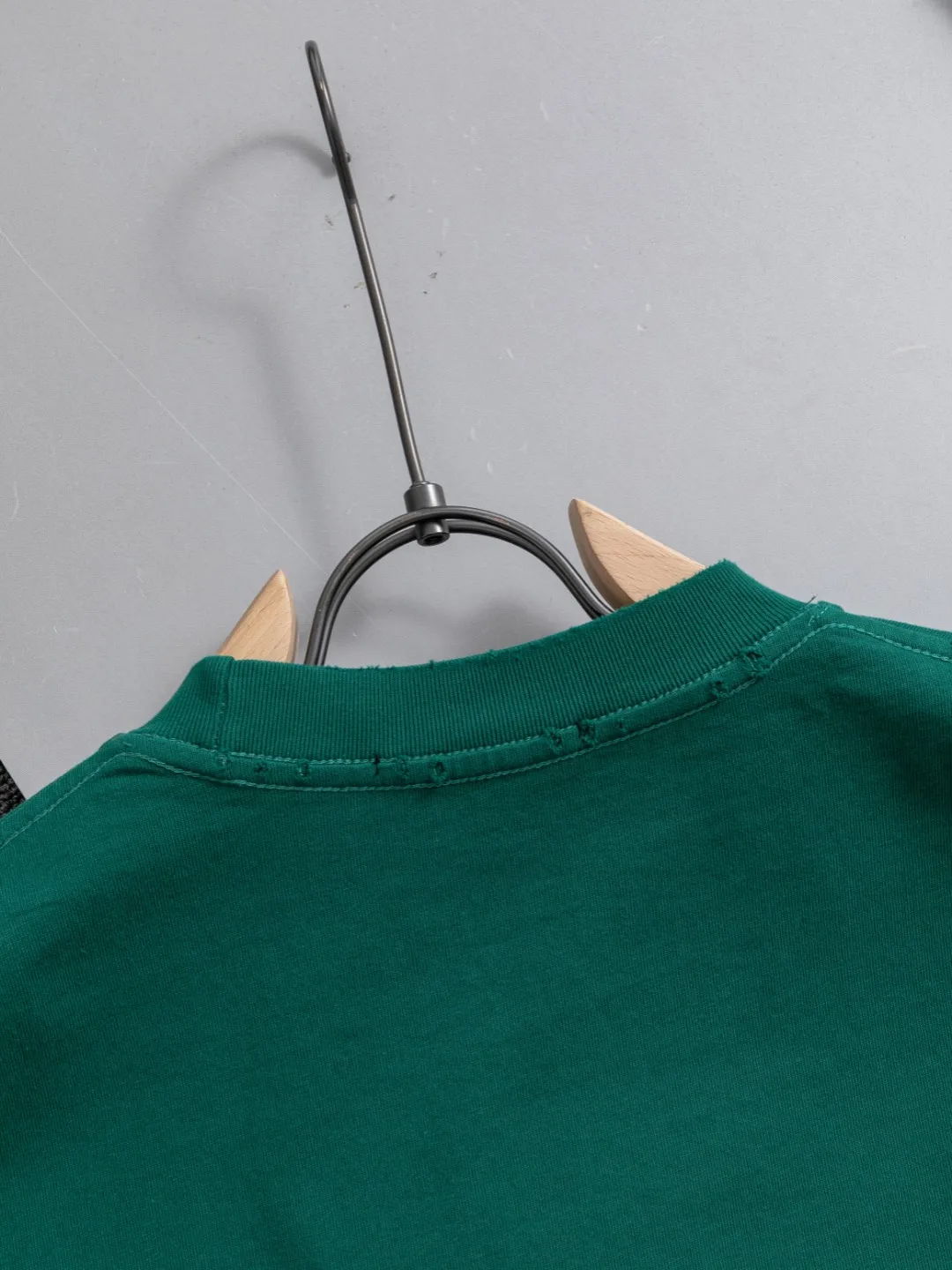 P100✨🔥 [BALENCIAGA] 2026FW short-sleeved T-shirt Premium 26s double yarn 300g fabric embroidery fraying process Color: Black White Green Size: S M L XL 2XL